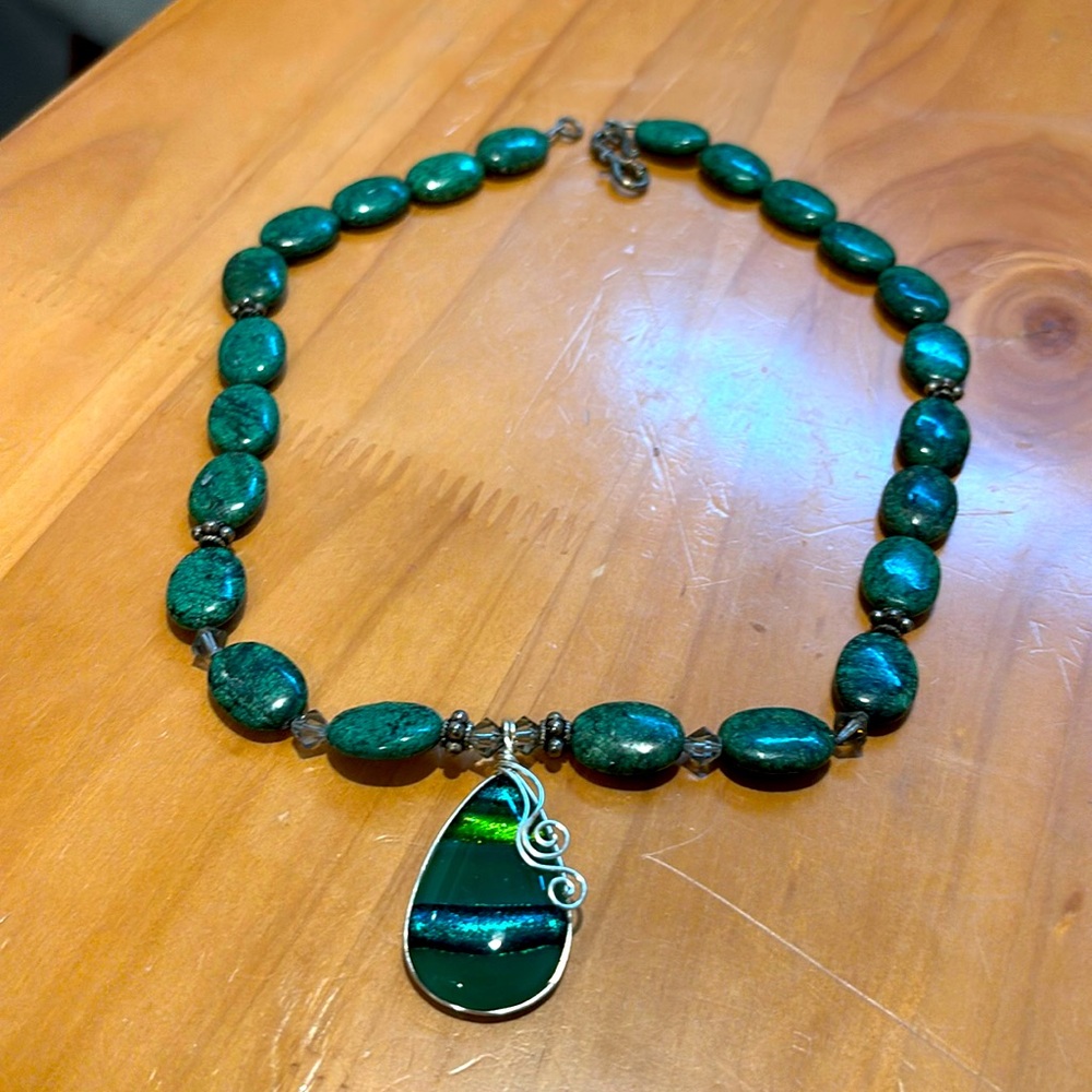 Eliat or jasper dark green gemstone necklace with green (not stone) pend…